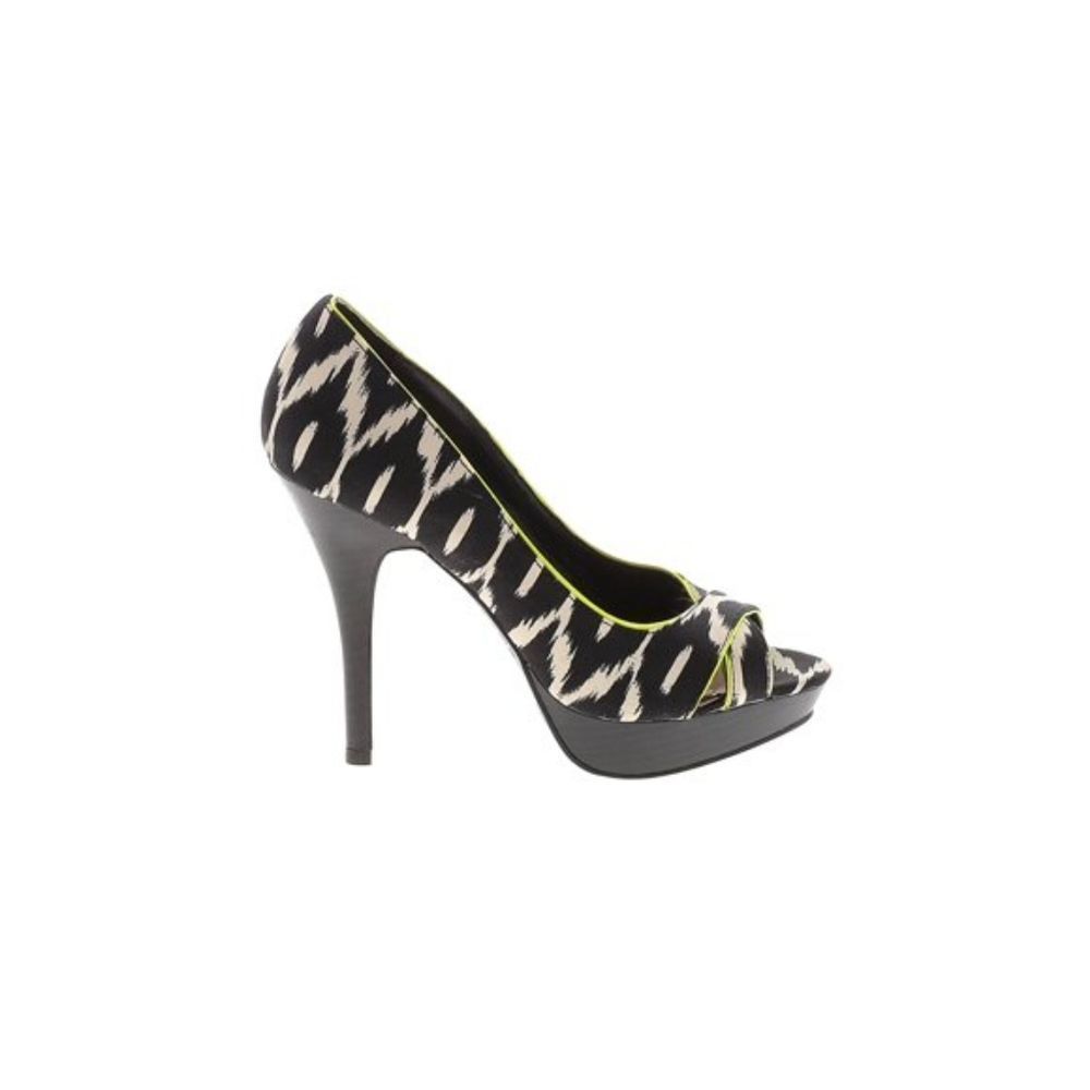 Fergalicious by Fergie Black and White Pump